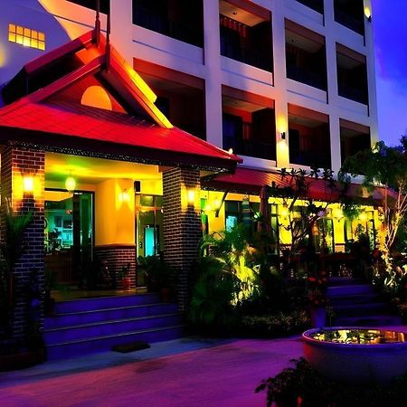Rayong Lanna Hotel Kültér fotó