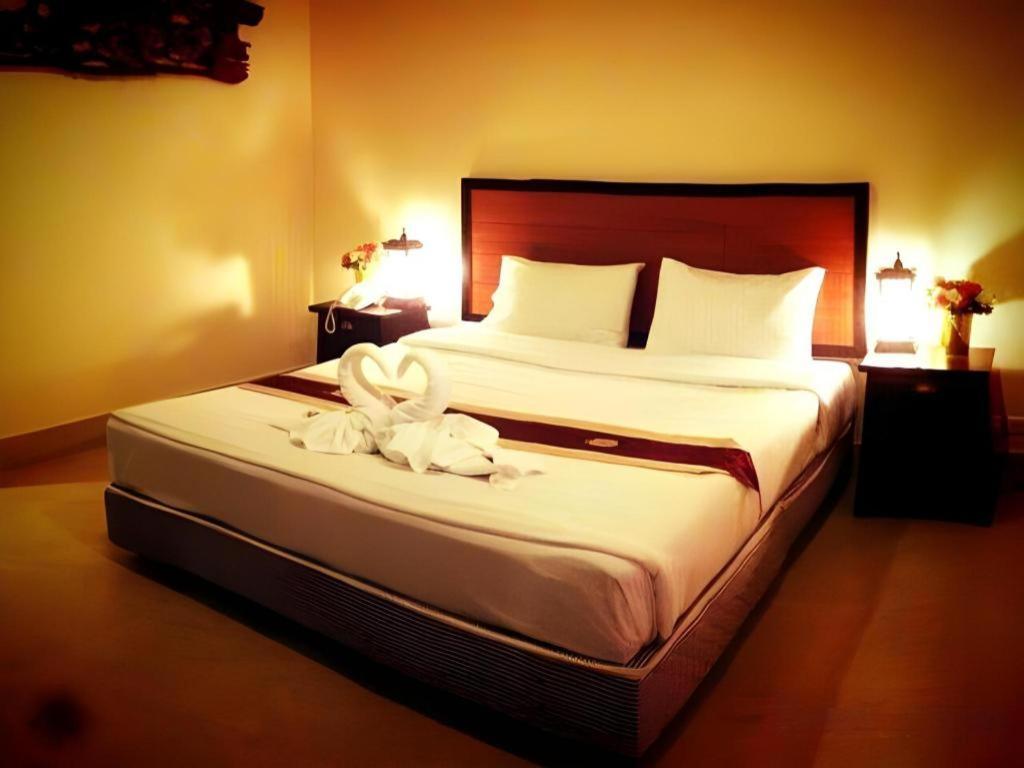 Rayong Lanna Hotel Kültér fotó