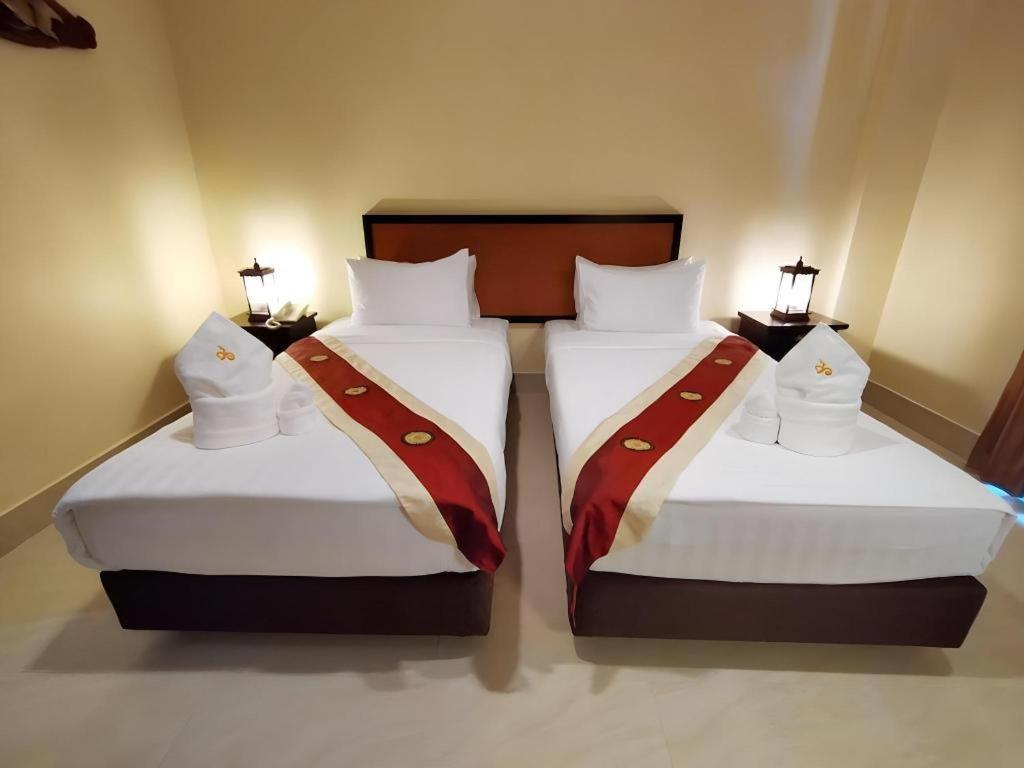 Rayong Lanna Hotel Kültér fotó