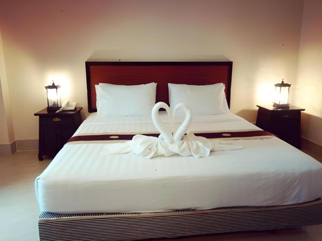 Rayong Lanna Hotel Kültér fotó