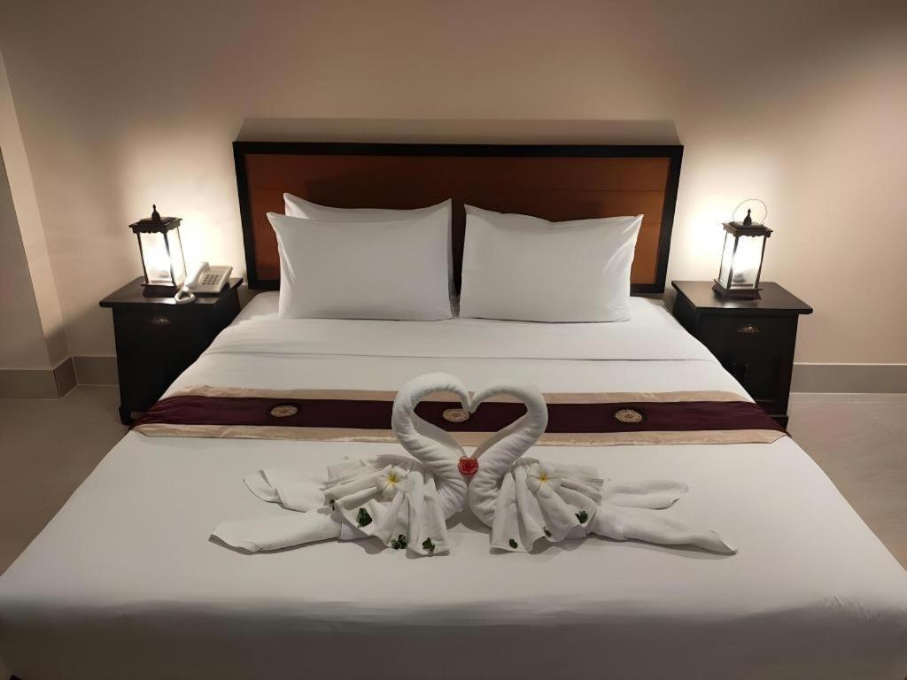 Rayong Lanna Hotel Kültér fotó