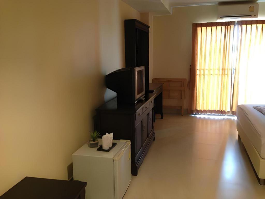 Rayong Lanna Hotel Kültér fotó