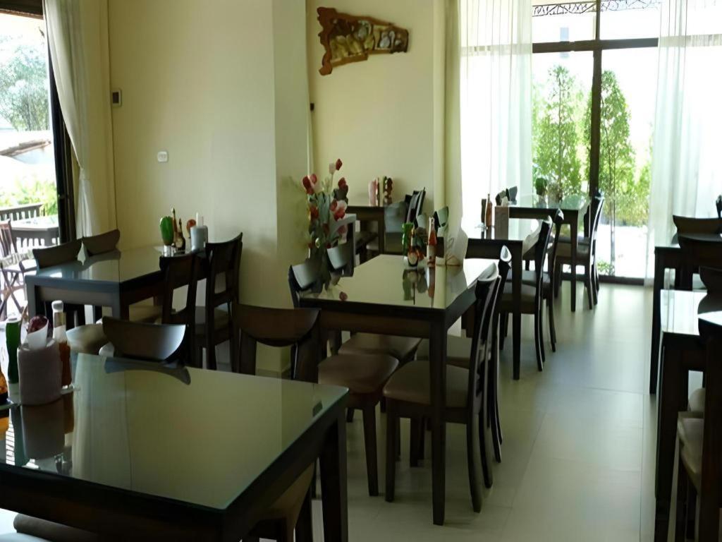 Rayong Lanna Hotel Kültér fotó
