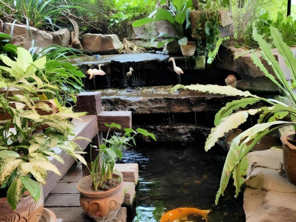 Rayong Lanna Hotel Kültér fotó