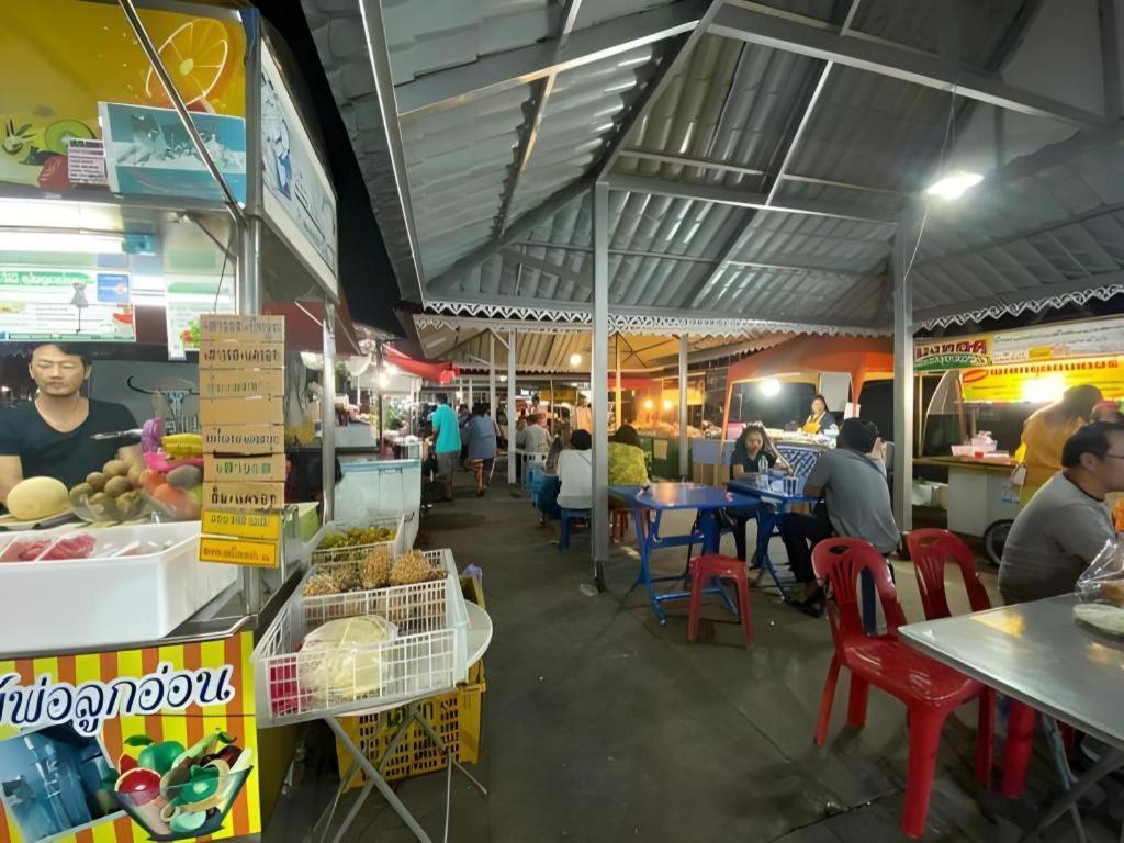 Rayong Lanna Hotel Kültér fotó