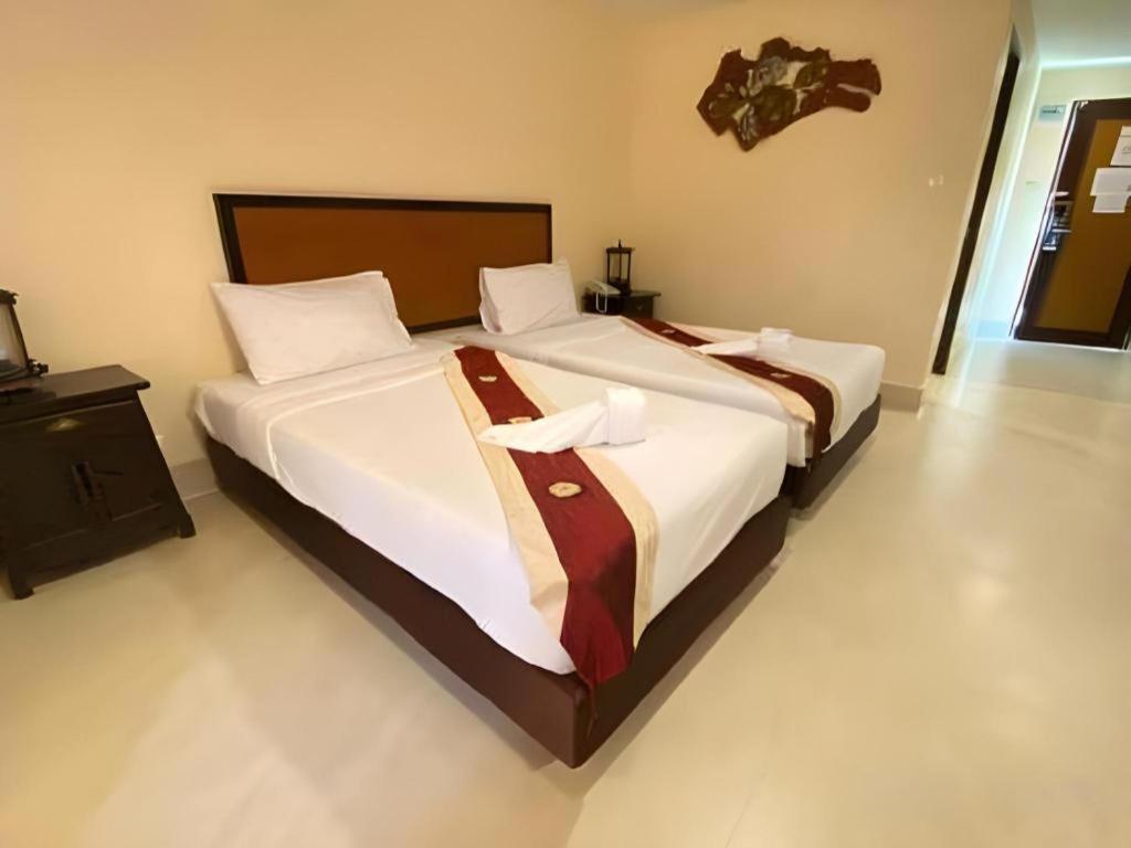 Rayong Lanna Hotel Kültér fotó