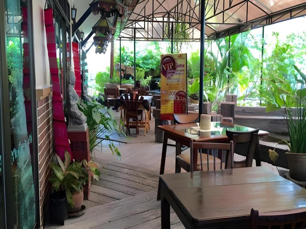 Rayong Lanna Hotel Kültér fotó