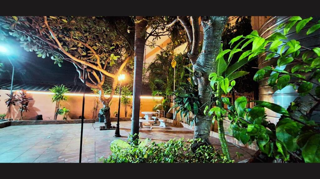 Rayong Lanna Hotel Kültér fotó