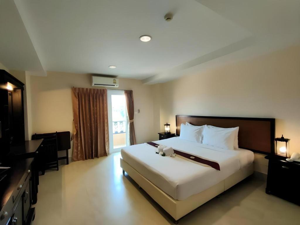 Rayong Lanna Hotel Kültér fotó
